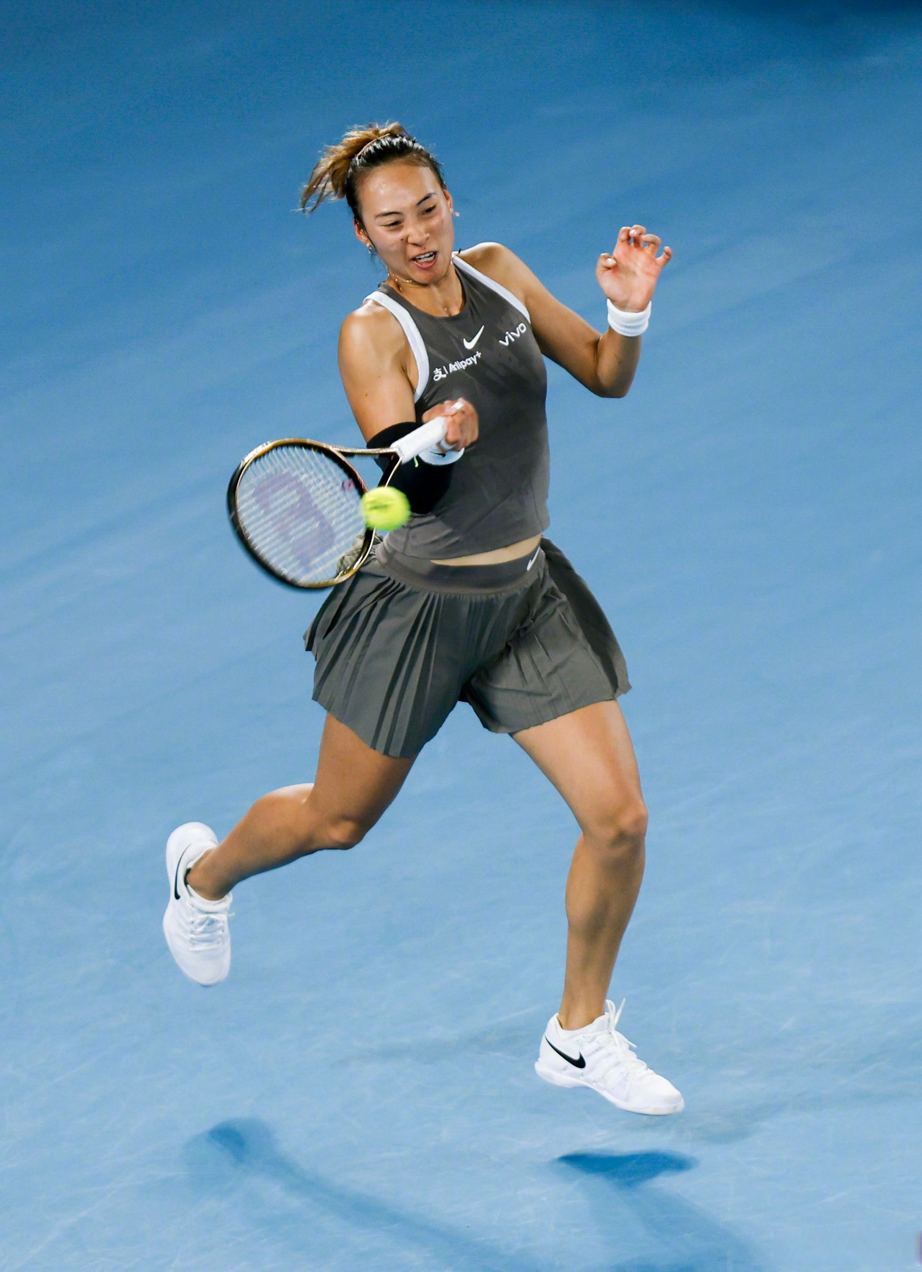 这使得他在 这使得他在